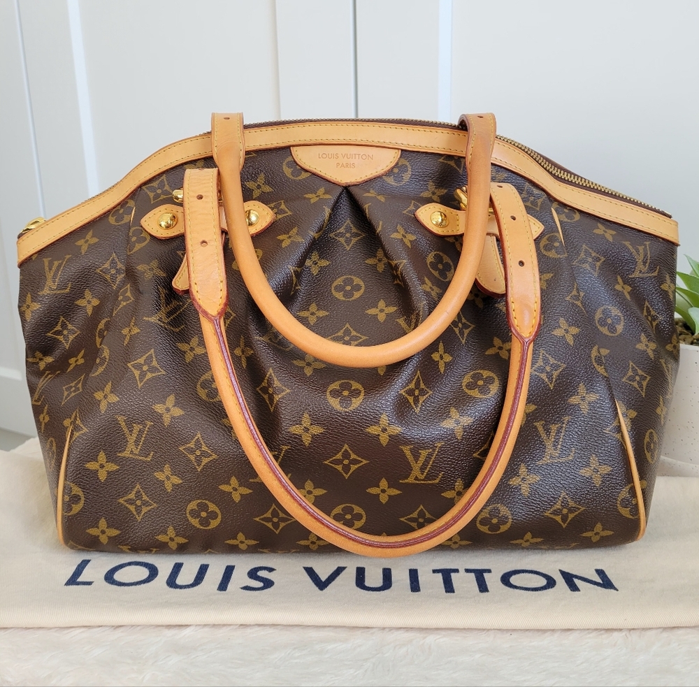 💕BEAUTIFUL Louis Vuitton Handbag - Tivoli GM Monogram
